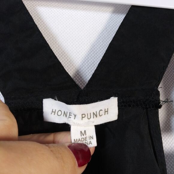 Honey Punch Black Romper Shortalls Pockets Size M - Picture 7 of 10